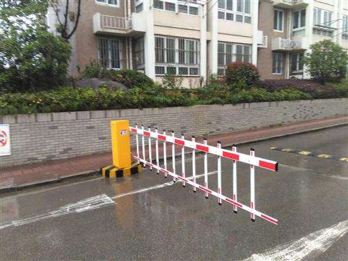 供應(yīng)寧波柵欄道閘，單/雙層?xùn)艡诘篱l