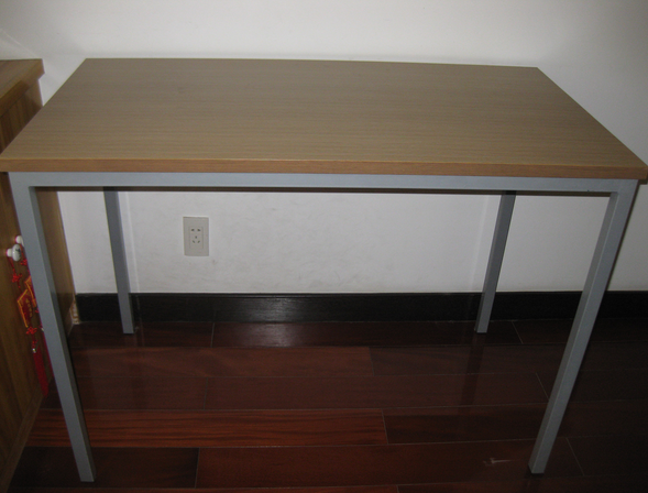 廠家生產(chǎn)不銹鋼皮帶型流水線，鐵板 不銹鋼皮帶型流水線，鋁型材工作臺(tái)