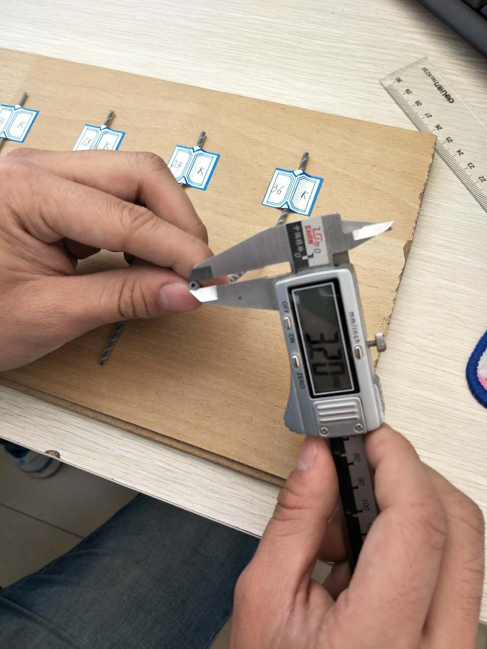 吉林碳纖維發(fā)熱線廠家  發(fā)熱電纜鋪設(shè) 遼源電熱膜施工