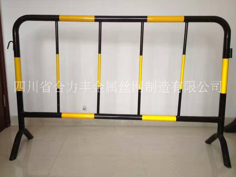 供應(yīng)交通安全隔離防護(hù)鐵馬護(hù)欄 批發(fā)道路施工噴塑移動道路防護(hù)欄鐵馬護(hù)欄