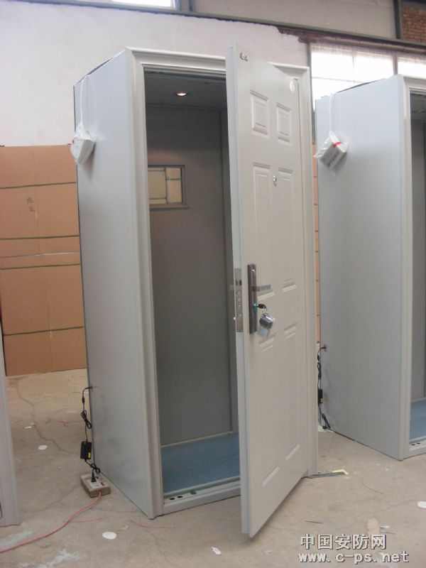 煙臺銀行防尾隨門聯(lián)動門