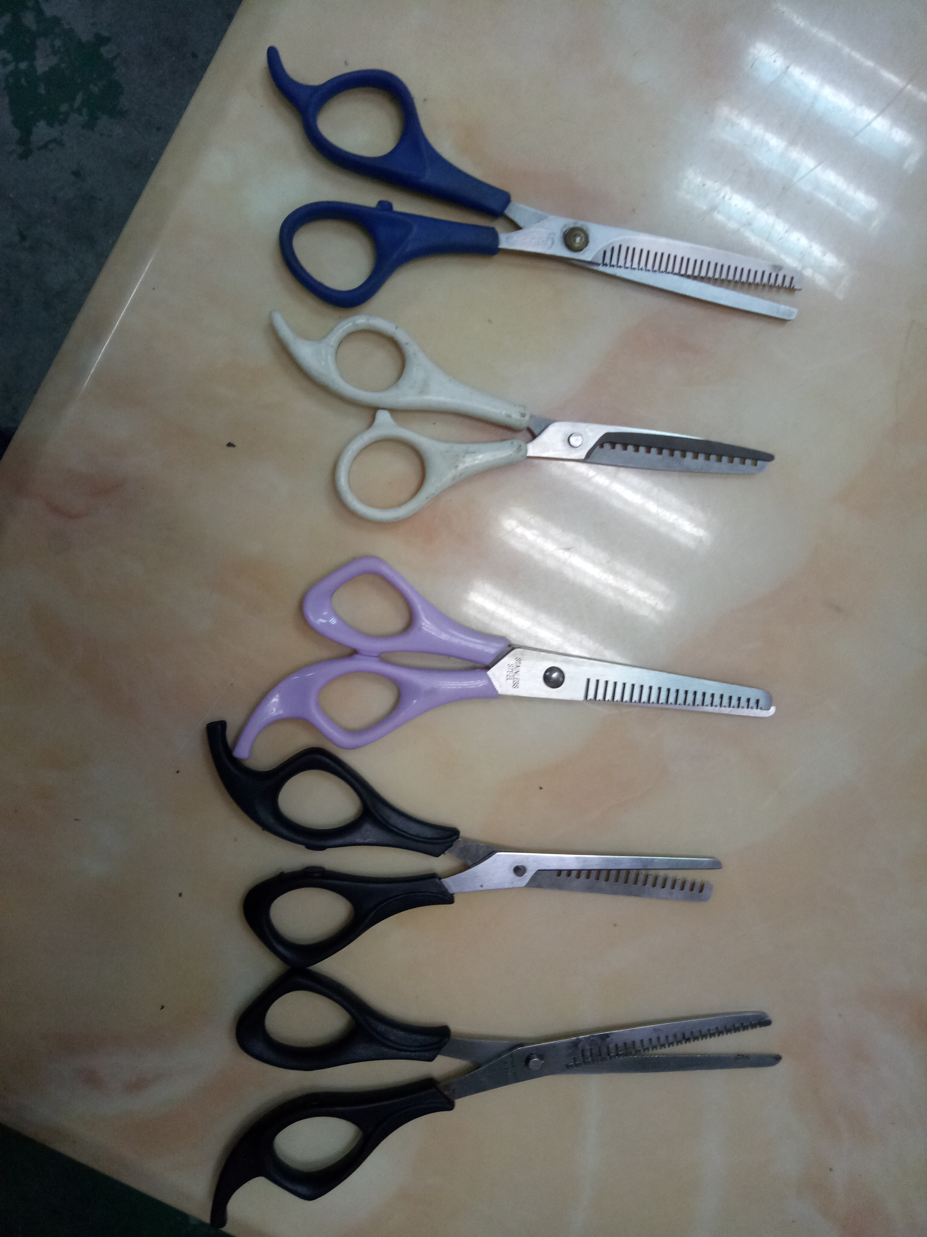 理發(fā)剪，美發(fā)剪