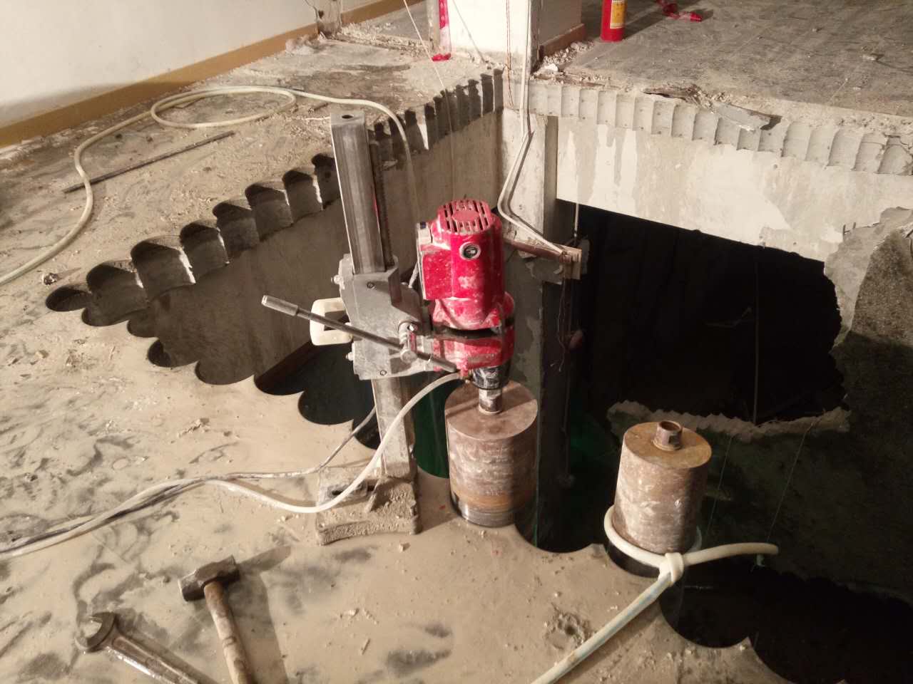 深圳鋼筋混凝土切割公司 深圳建筑主體結(jié)構(gòu)切割 切割工程施工