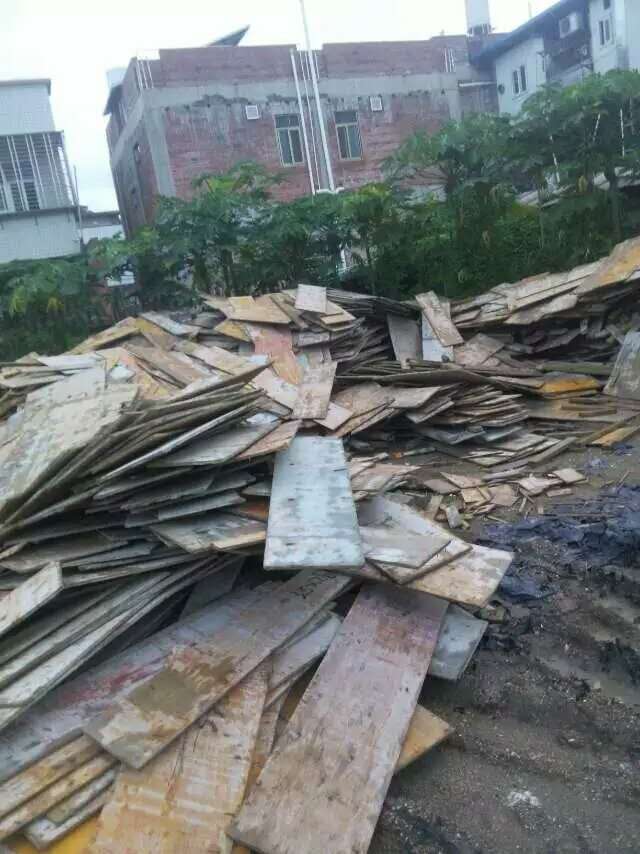深圳長期*回收建筑工地廢料 柴火舊模板舊方木廢鐵 深圳回收建筑工地廢料價(jià)格 深圳柴火舊模板舊方木廢鐵 深圳舊模板舊方木