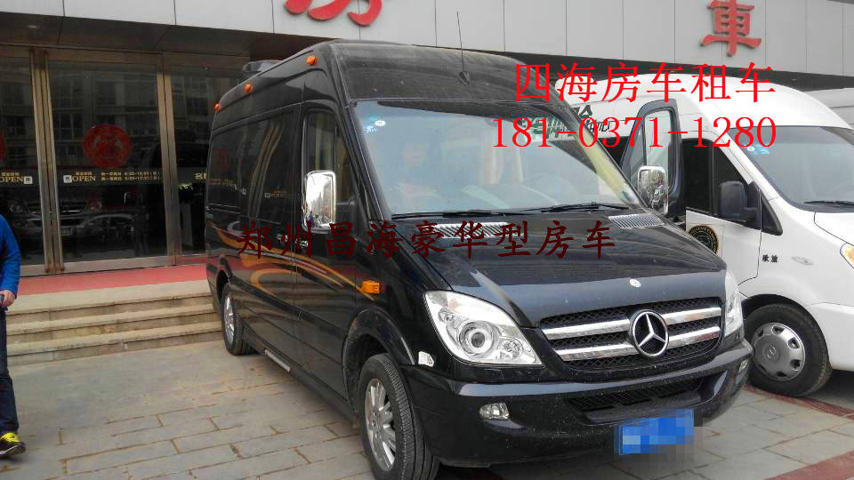 鄭州四海汽車租賃有限公司-奔馳威庭福特房車商務(wù)租車尹東華 17款?yuàn)W迪奔馳S400婚車花車