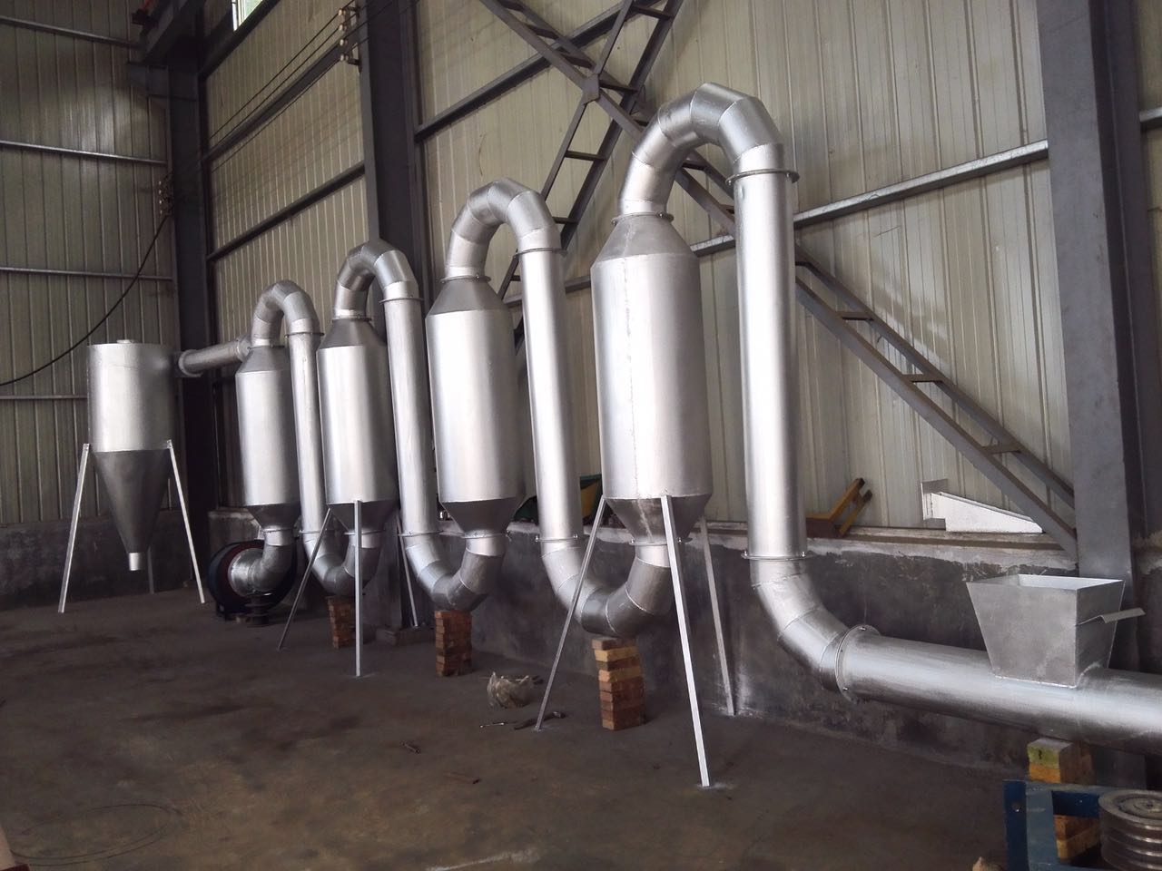 糧食烘干機(jī)烘干稻谷成本分析    氣流式烘干機(jī)