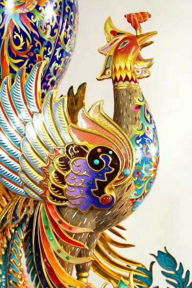 霍鐵輝《三鳳爭鳴》景泰藍