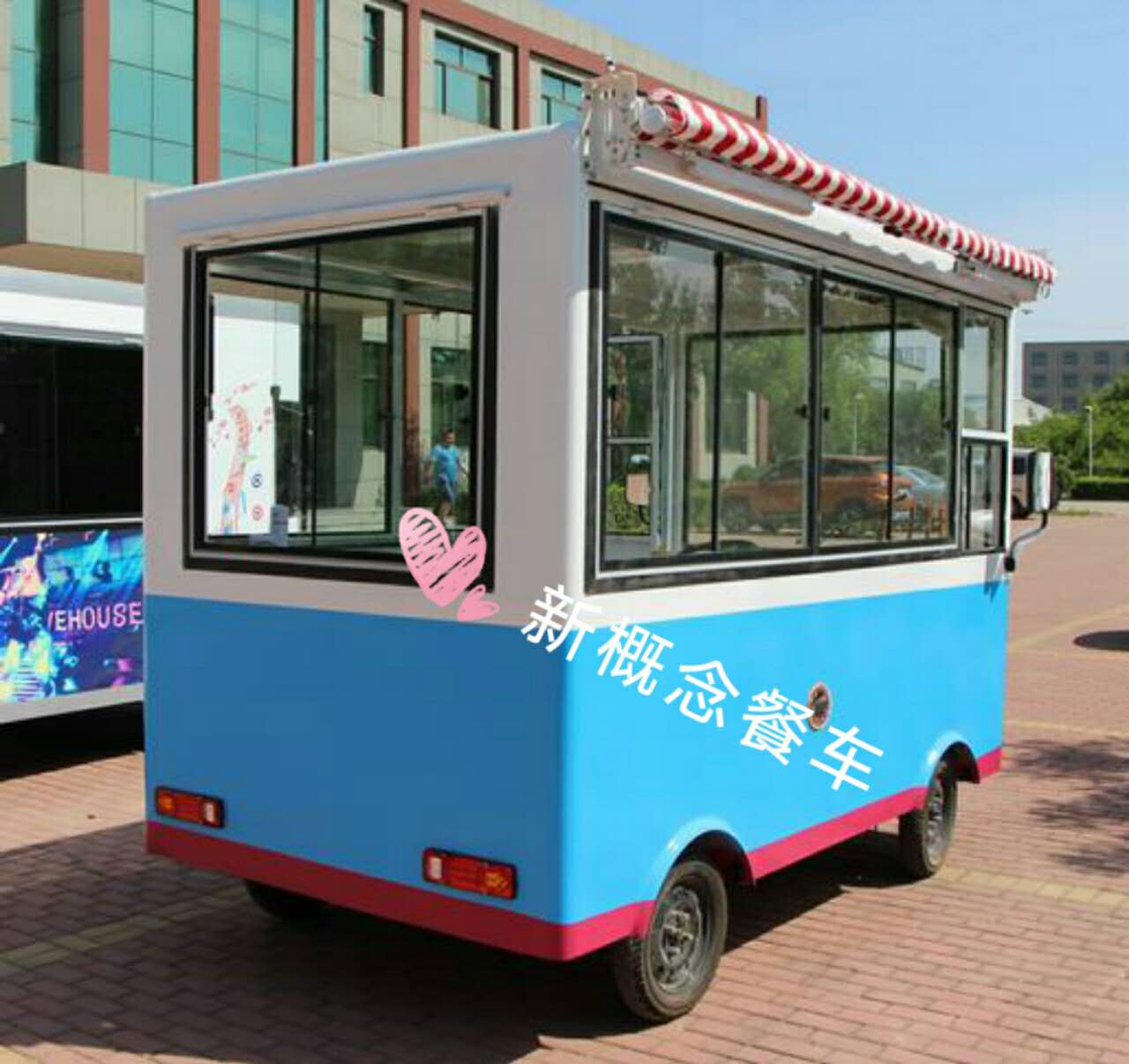 廠家直銷多功能電動(dòng)小吃車