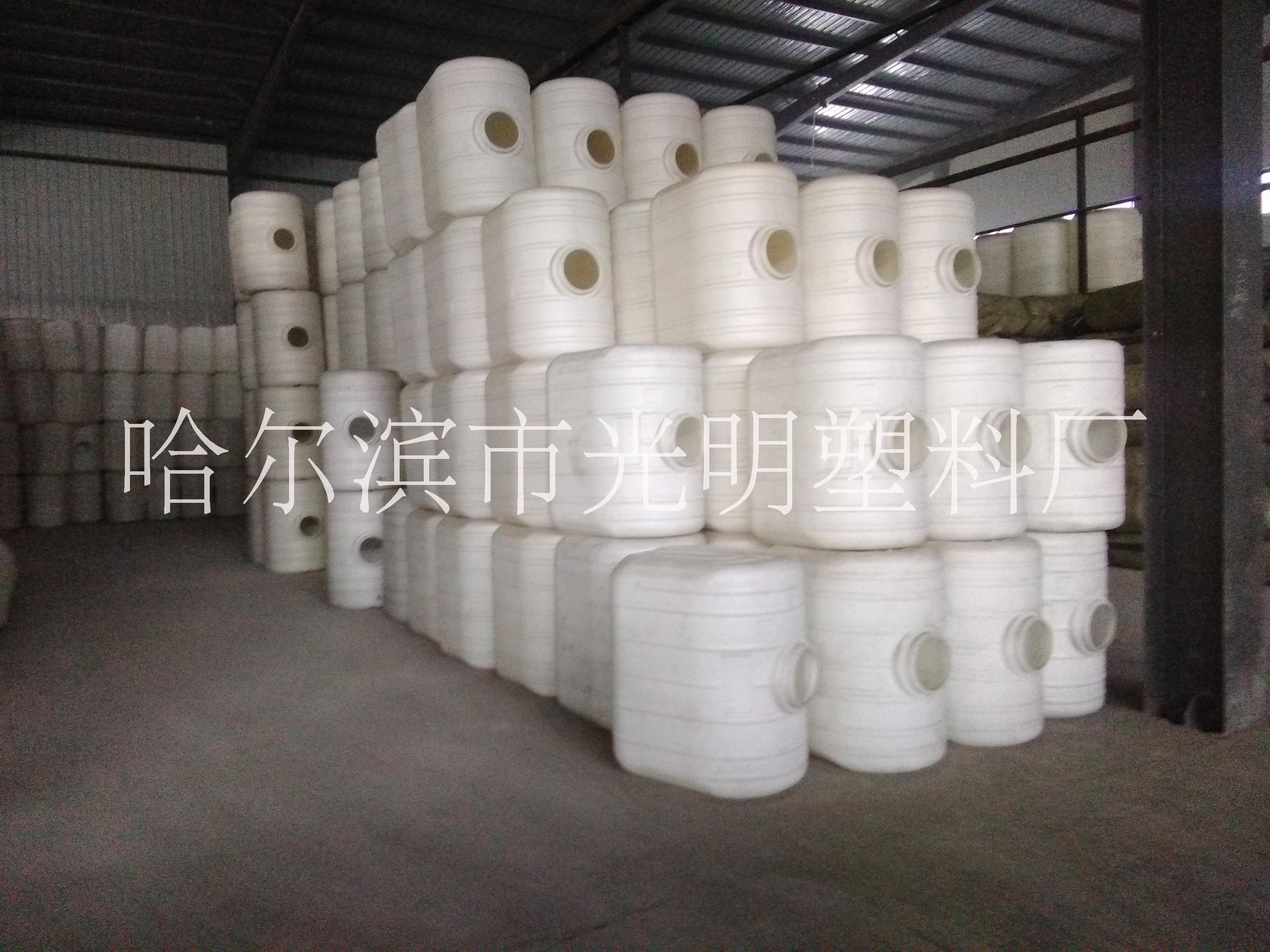 塑料儲罐特性