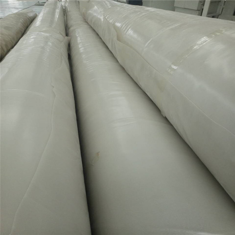土工膜廠家供應(yīng)100g魚塘蝦池海參圈防滲土工膜水庫(kù)引用水池土工膜