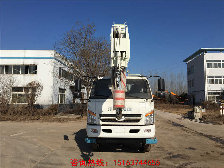 廠家直銷國(guó)五12噸汽車吊 *出售 *惠 可分期