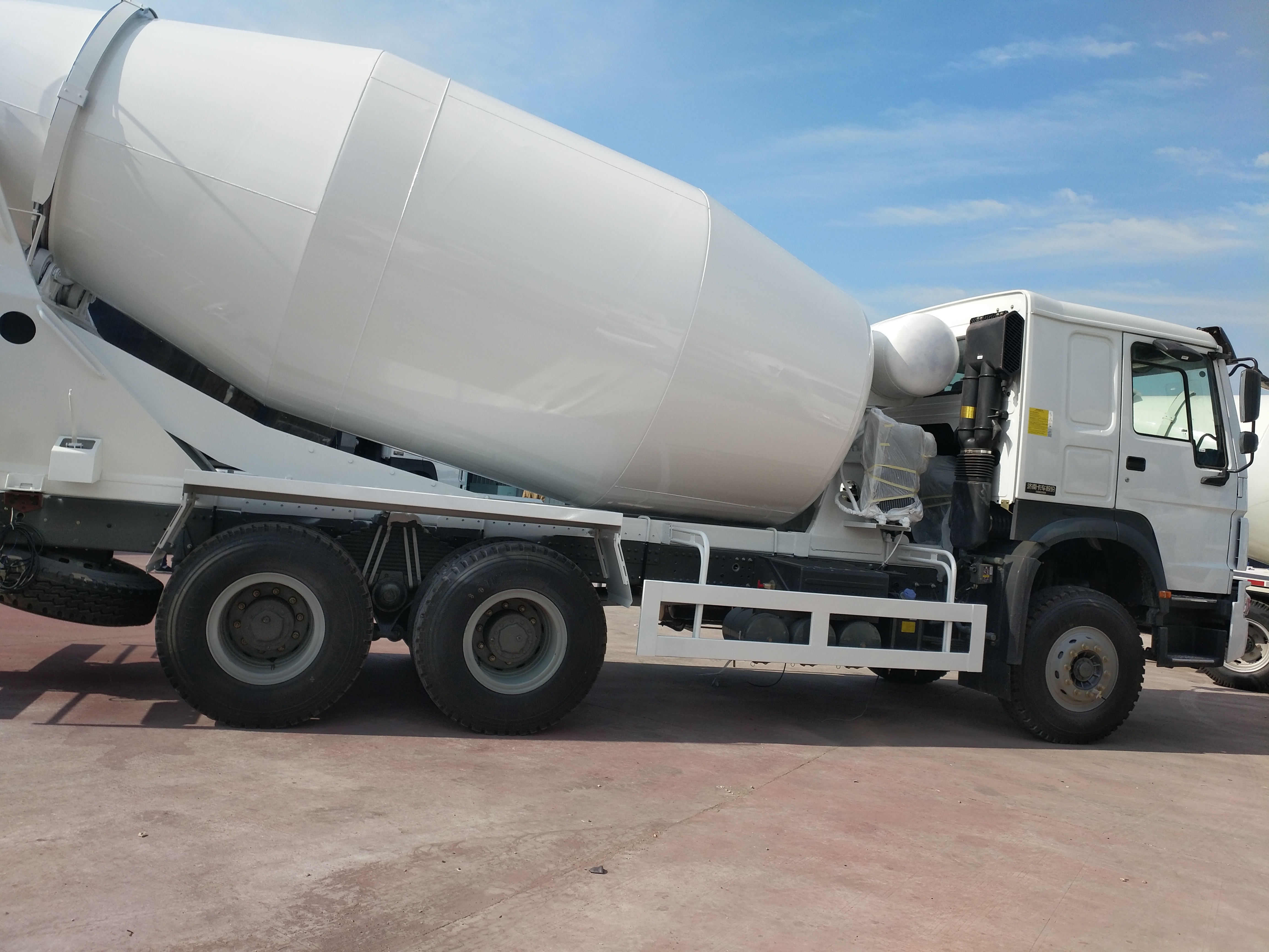 重汽豪沃14方攪拌車(chē)，*推薦   重汽豪沃14方攪拌車(chē)