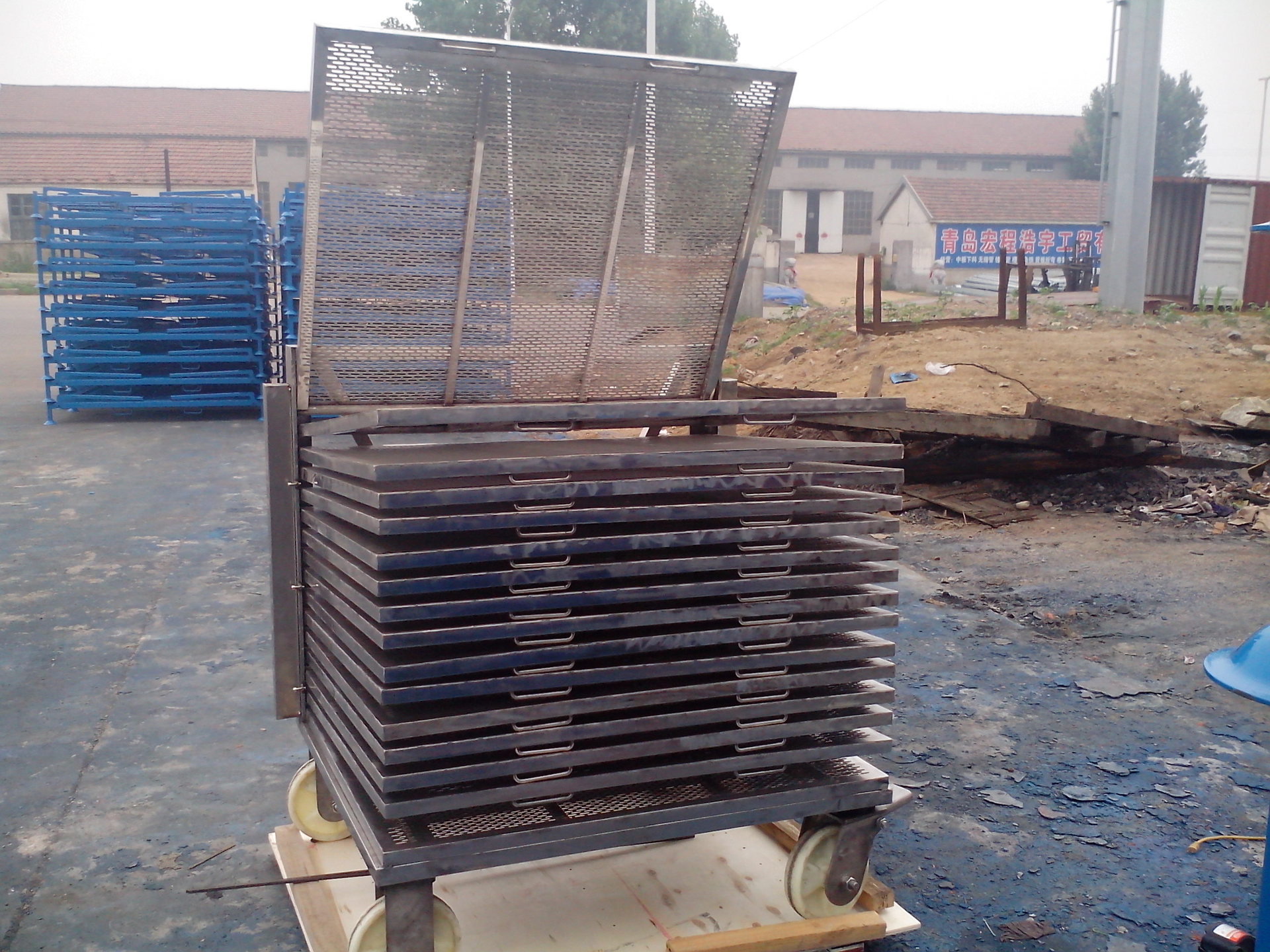 青島鑫青島鑫城一鳴 扭簧式百葉車，城一鳴 扭簧式百葉車，