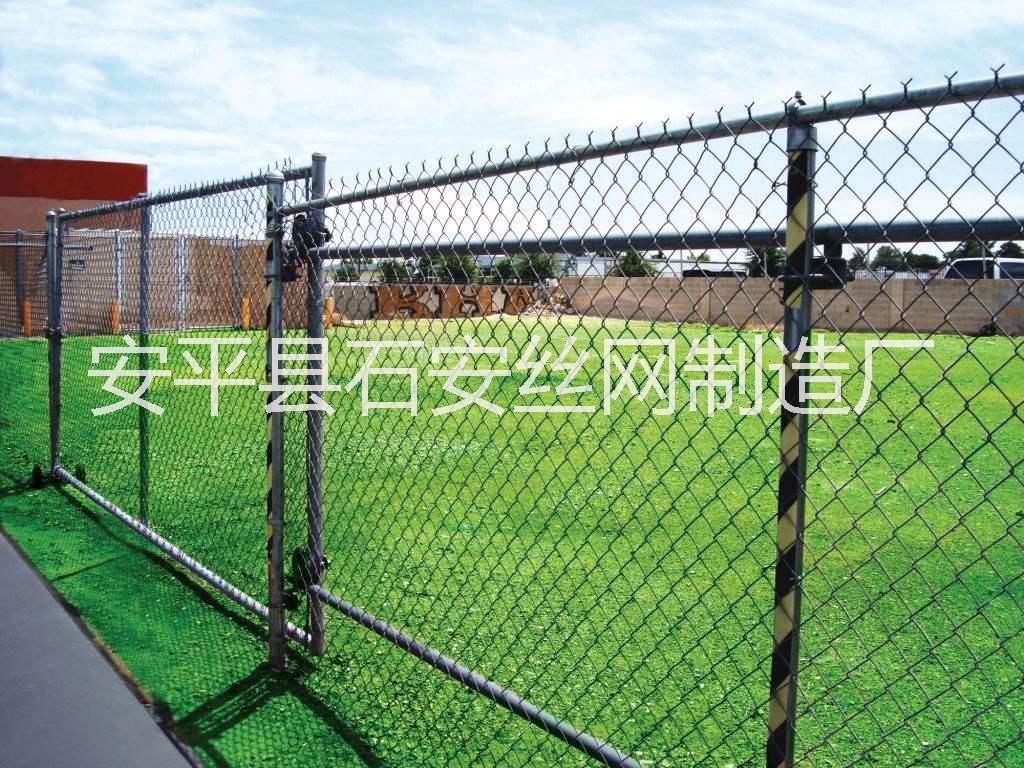 籃球場綠色圍網(wǎng)￥學(xué)?；@球場地綠色圍網(wǎng)￥學(xué)校籃球場地綠色圍護圍網(wǎng)欄廠