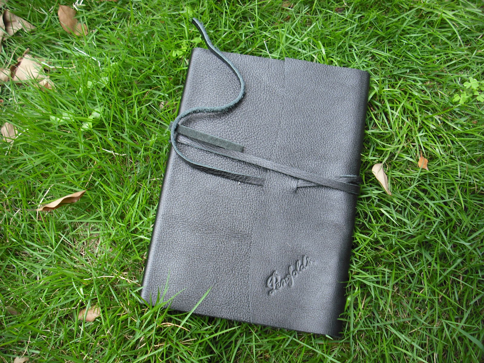 商務(wù)平裝記事本定制丨出口筆記本—唐風(fēng)皮具品牌定制專業(yè)定制工廠 *筆記本