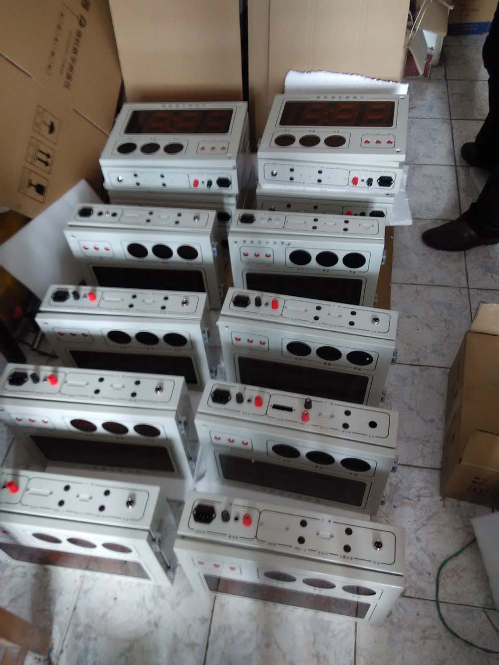 供應(yīng)鋼水測溫儀 壁掛大屏幕微機(jī)鋼水測溫儀