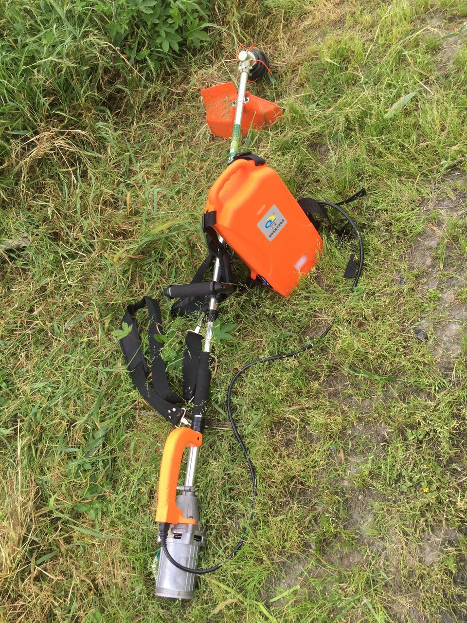 全國充電式打草機(jī)廠家直銷|60V電動打草機(jī)電機(jī)廠家|家用打草機(jī)