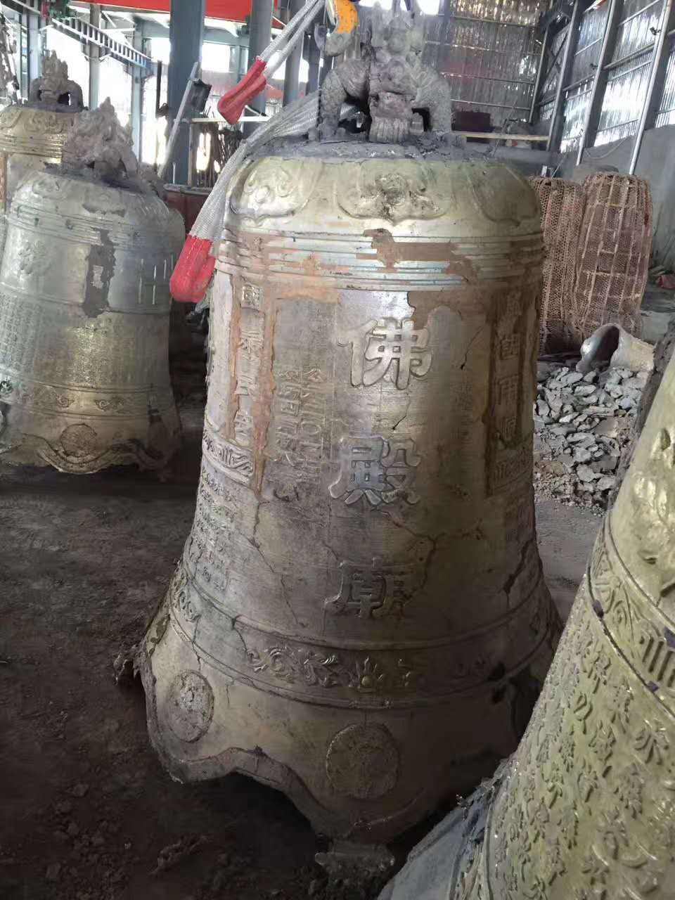 香爐銅，大香爐。香爐金屬