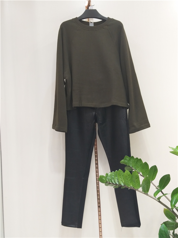 寧波*女裝，品牌折扣女裝批發(fā)