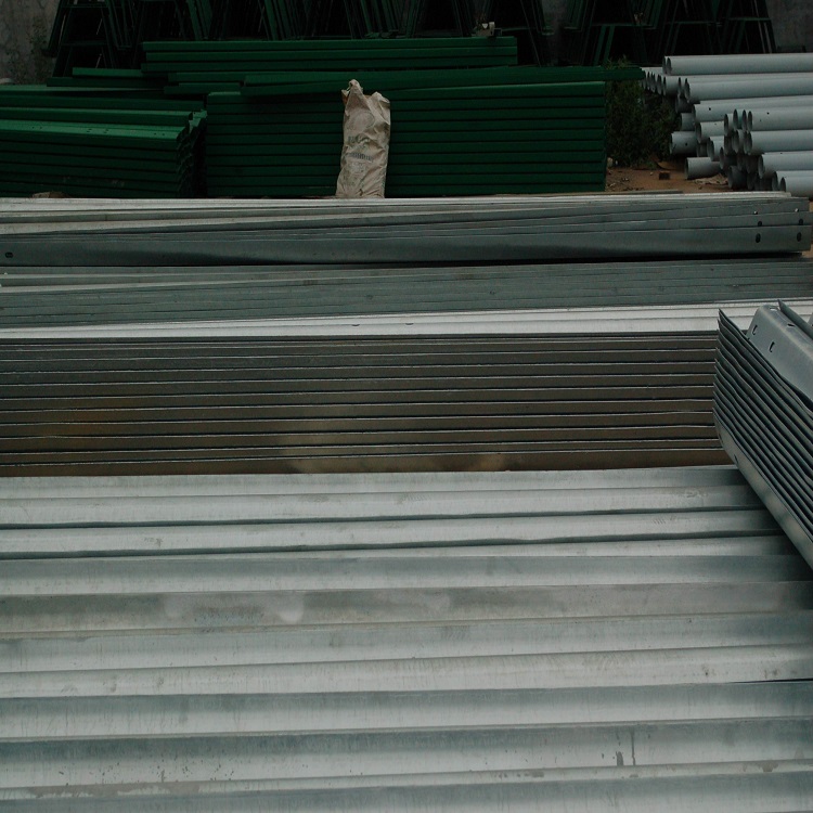 安徽波形護(hù)欄廠家,安徽波形護(hù)欄生產(chǎn)廠家,安徽波形護(hù)欄多少錢(qián)一米