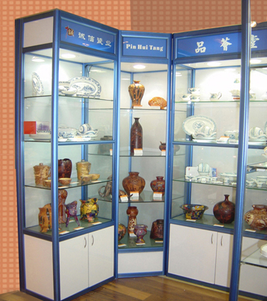 東莞鈦合金展柜定做 東莞鈦合金展柜批發(fā) 東莞鈦合金展柜價(jià)格  東莞鈦合金展柜直銷(xiāo) 東莞鈦合金展柜哪家好