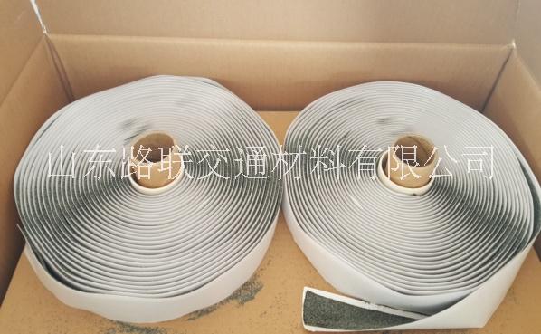 山東路聯(lián)供應(yīng)批發(fā)路面貼縫帶 公路養(yǎng)護(hù)貼縫帶 路面創(chuàng)可貼