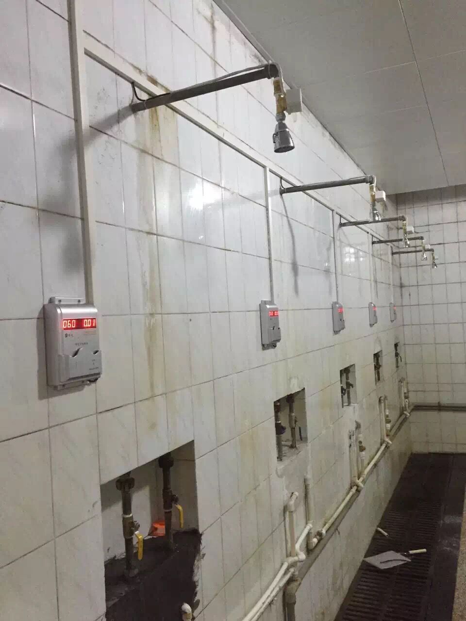 供應(yīng)浴室刷卡收費機