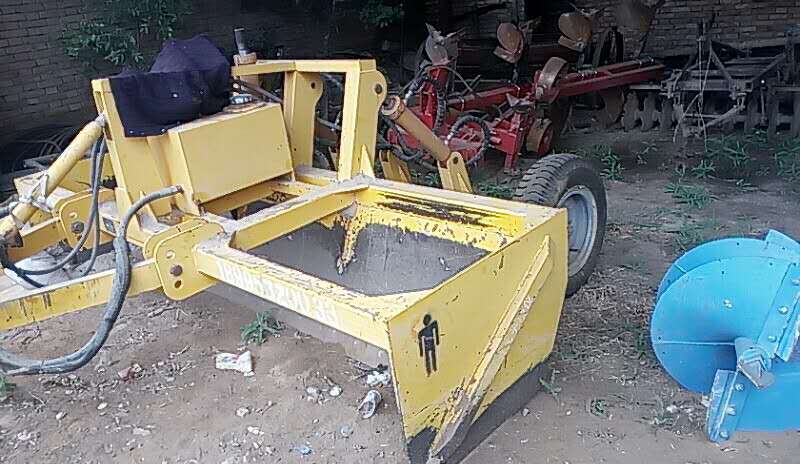 靈武市拖拉機供應  農(nóng)用收割機租賃