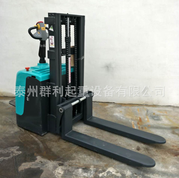 山東全電動(dòng)堆高車生產(chǎn)廠家 1噸2噸電動(dòng)液壓升高車價(jià)格 濟(jì)南全電動(dòng)叉車批發(fā)