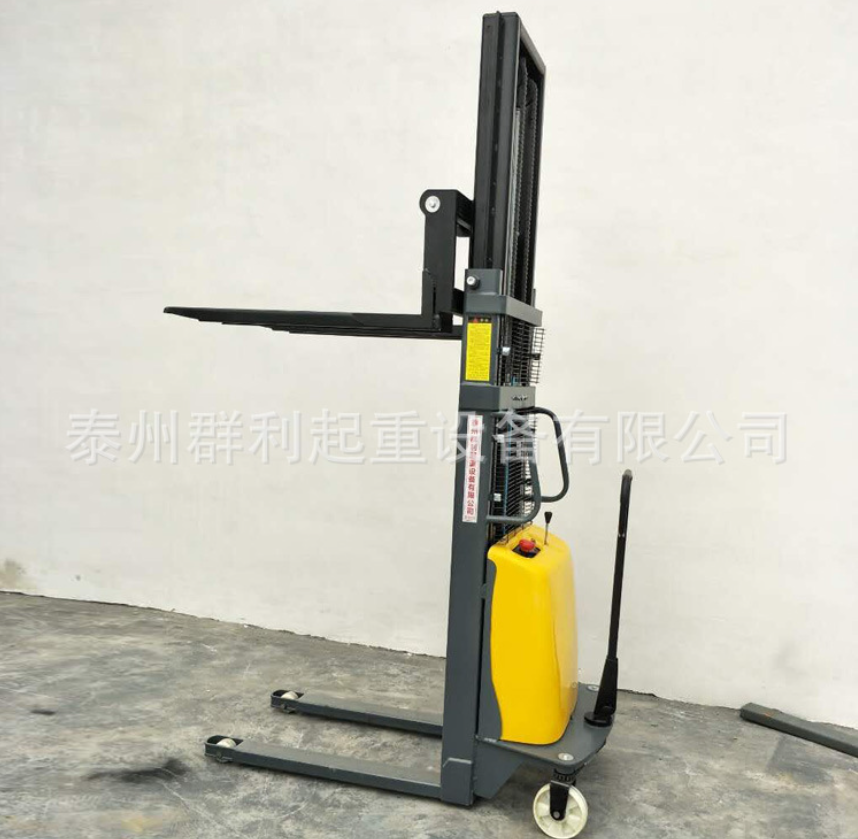 江蘇CTD半電動(dòng)堆高車廠家價(jià)格 泰州前移式手動(dòng)叉車批發(fā)