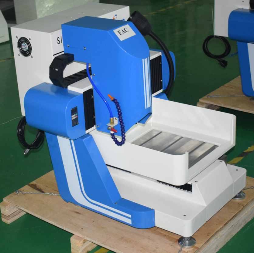 供應(yīng)精密禮品雕刻機(jī)