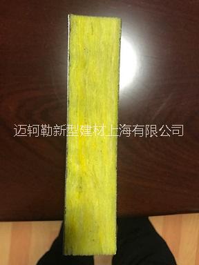 供應(yīng)優(yōu)質(zhì)離心玻璃棉鋁箔復(fù)合風(fēng)管