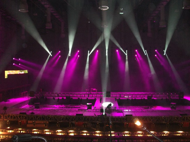 承接燈光音響租賃、舞臺演出設(shè)備租 鄭州專業(yè)電視機出租河南廠家 鄭州專業(yè)LED大屏出租河南廠家