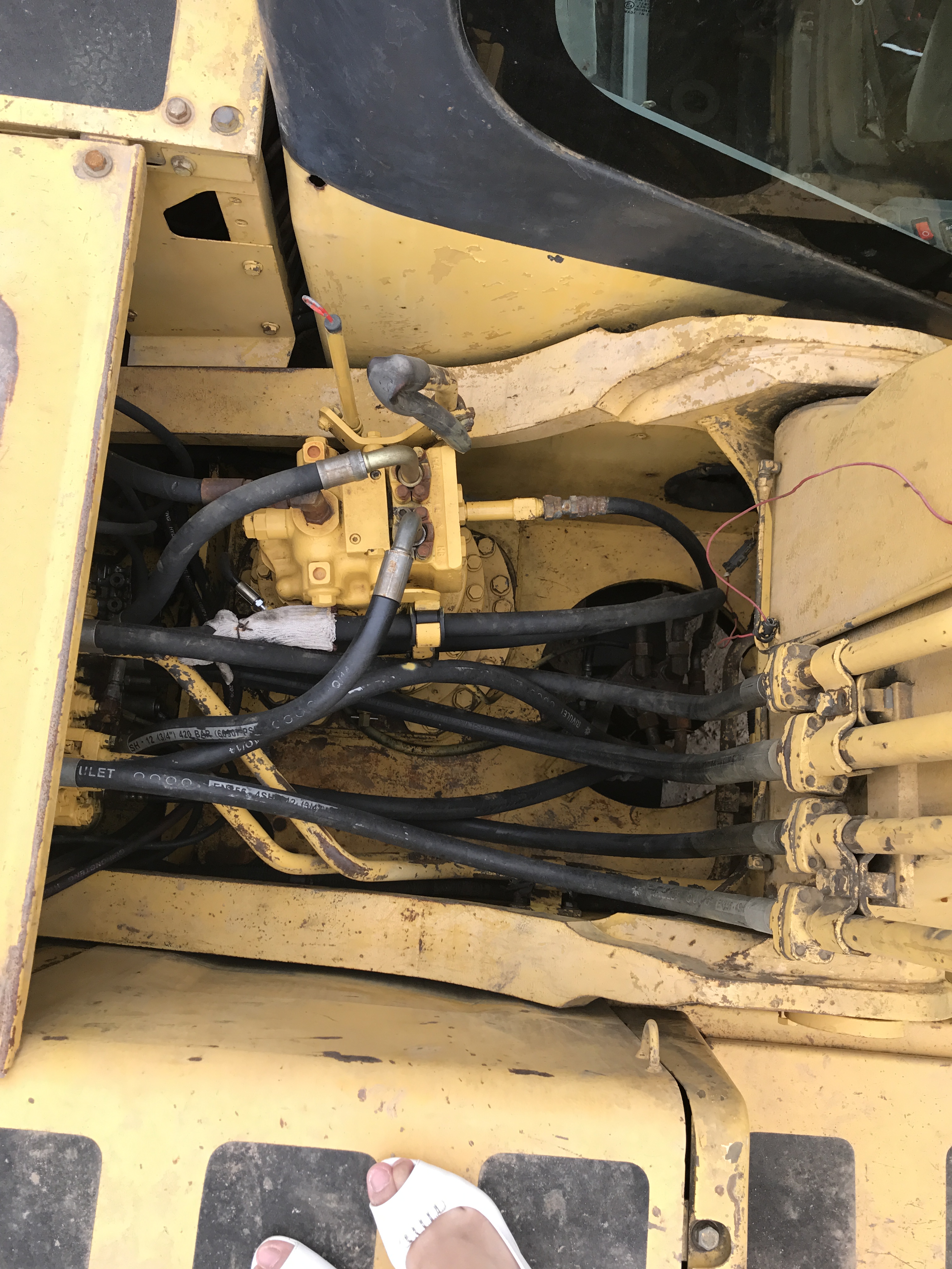 小松二手挖掘機(jī)*出售 江蘇二手挖掘機(jī)*出售