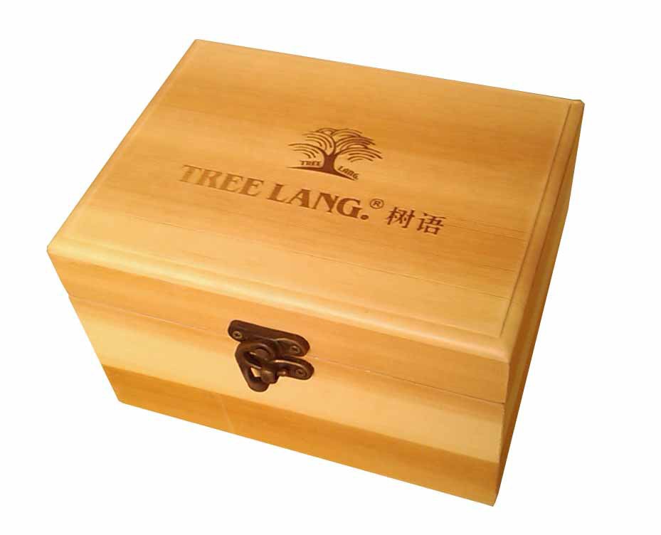 東莞木盒廠家供應(yīng)高光禮品精油盒 白色翻蓋精油木盒 家居化妝收納盒