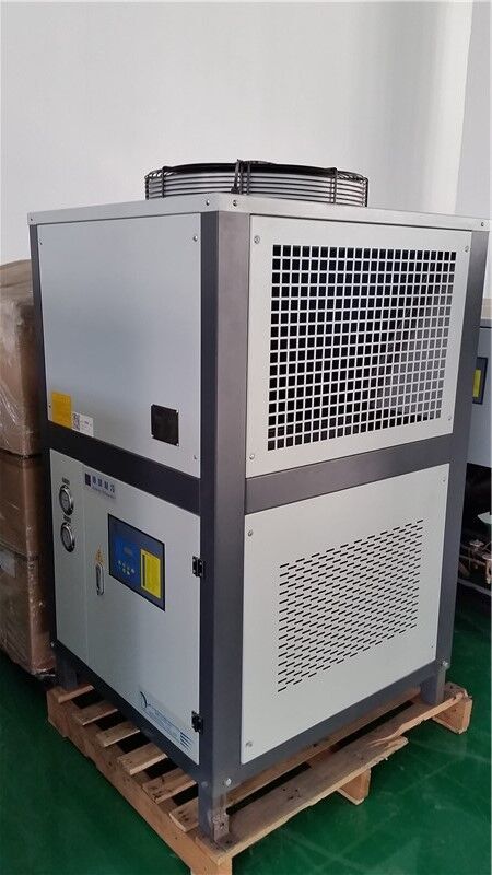 水冷式冷水機(jī)，風(fēng)冷式冷水機(jī)