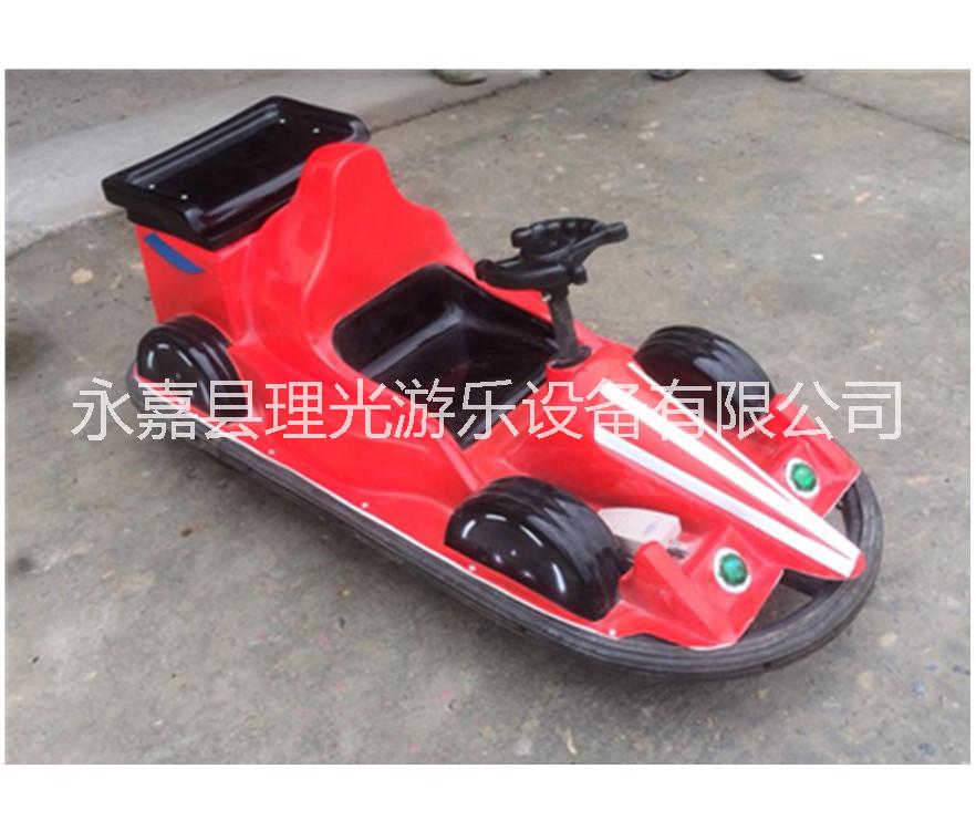 自產(chǎn)自銷(xiāo)電動(dòng)游樂(lè)兒童碰碰車(chē)新款碰碰車(chē)兒童廣場(chǎng)碰碰車(chē)