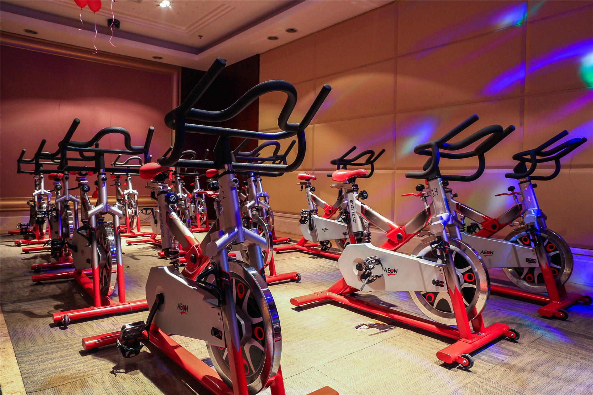 2017年做健身教練怎么樣？空中健身學(xué)院怎么樣？