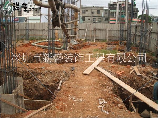 深圳房屋拆除廠家 深圳砸墻拆除公司 深圳砸墻拆除承包  砸墻拆除