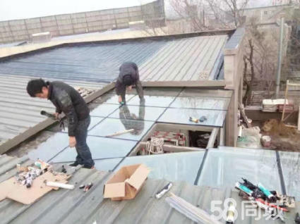 廠家直銷鋼結(jié)構(gòu)玻璃棚 專業(yè)搭建玻璃棚供應(yīng)商 專業(yè)搭建玻璃棚公司 專業(yè)搭建玻璃棚聯(lián)系電話