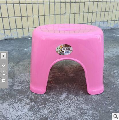 華順供應(yīng)兒童塑料凳子笑臉椅子吃飯換鞋凳加厚贈品促銷座椅