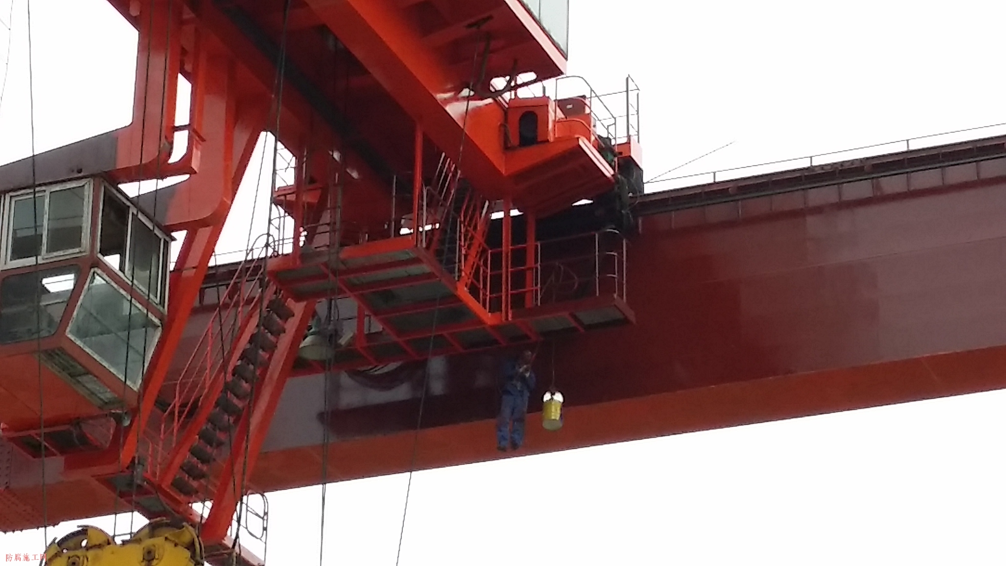 龍門吊防腐怎樣收費 龍門吊防腐翻新 龍門吊防腐刷漆 滄州龍門吊防腐