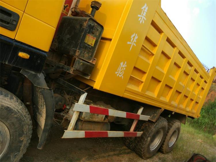 紅巖掛車(chē) 紅巖金剛牽引半掛車(chē)*出售 高安二手貨車(chē)市場(chǎng)各種車(chē)出售