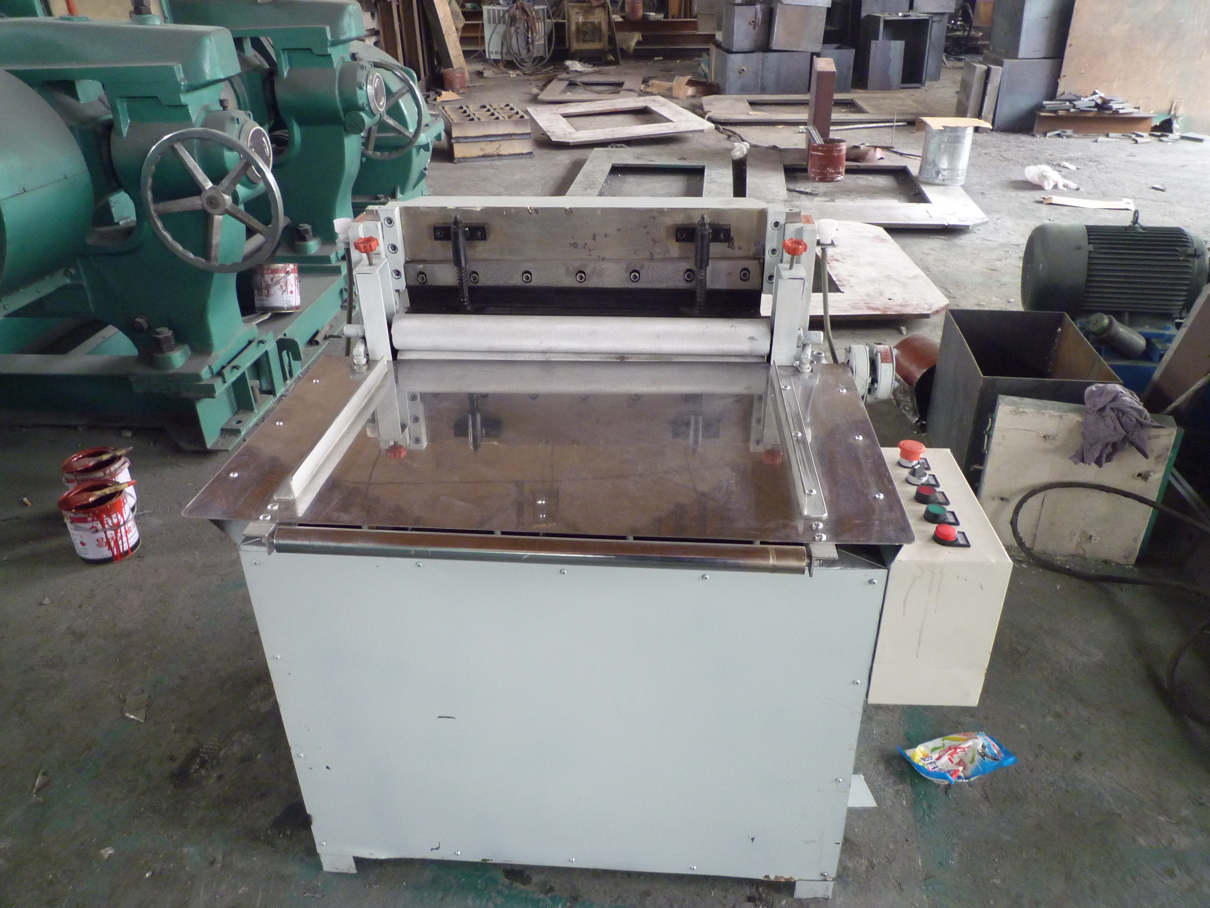 青島鑫城優(yōu)質快速分條機