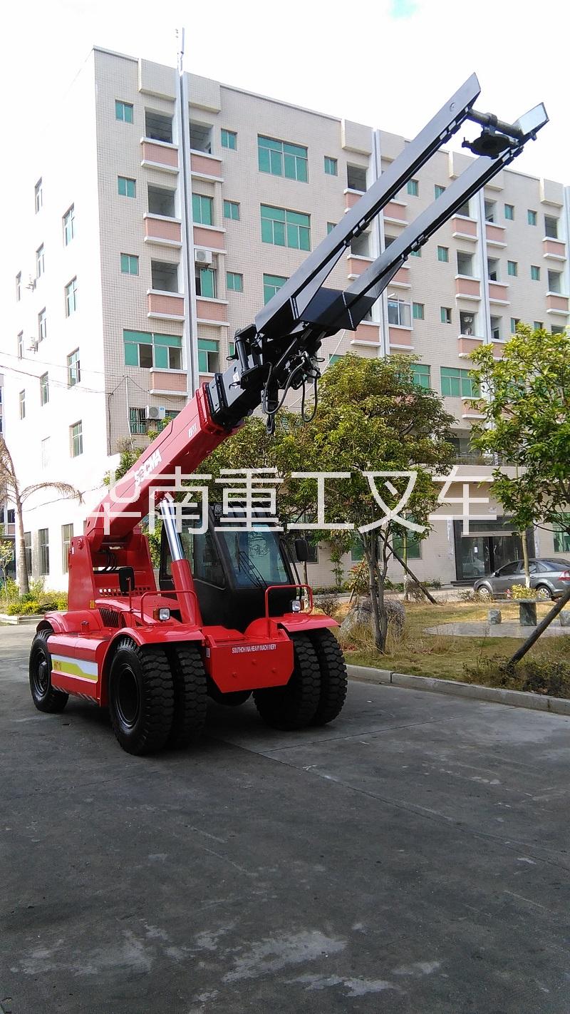 伸縮臂吊裝車廠家 四輪驅動9噸10噸11噸級石材行業(yè)石材吊裝車炮車