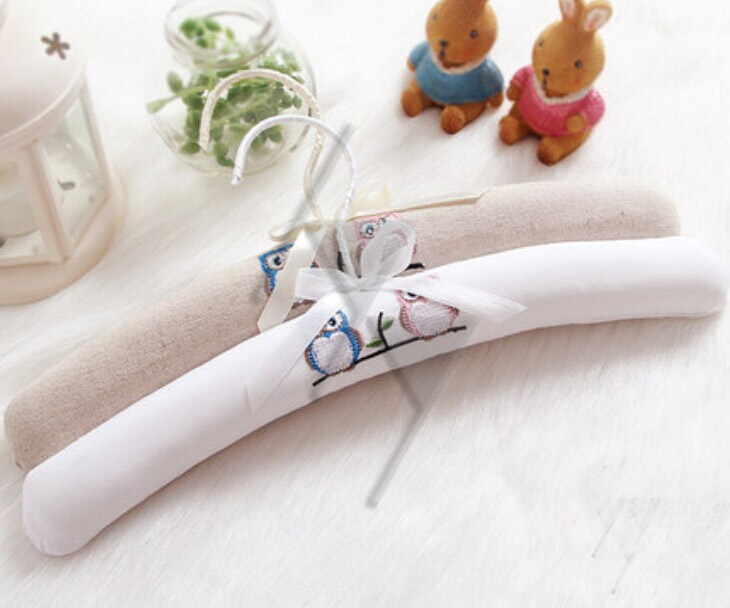 酒店木衣架寬肩衣服架一級品男女士西裝西服衣架批發(fā)——邁亞國際批發(fā) 酒店木衣架批發(fā)