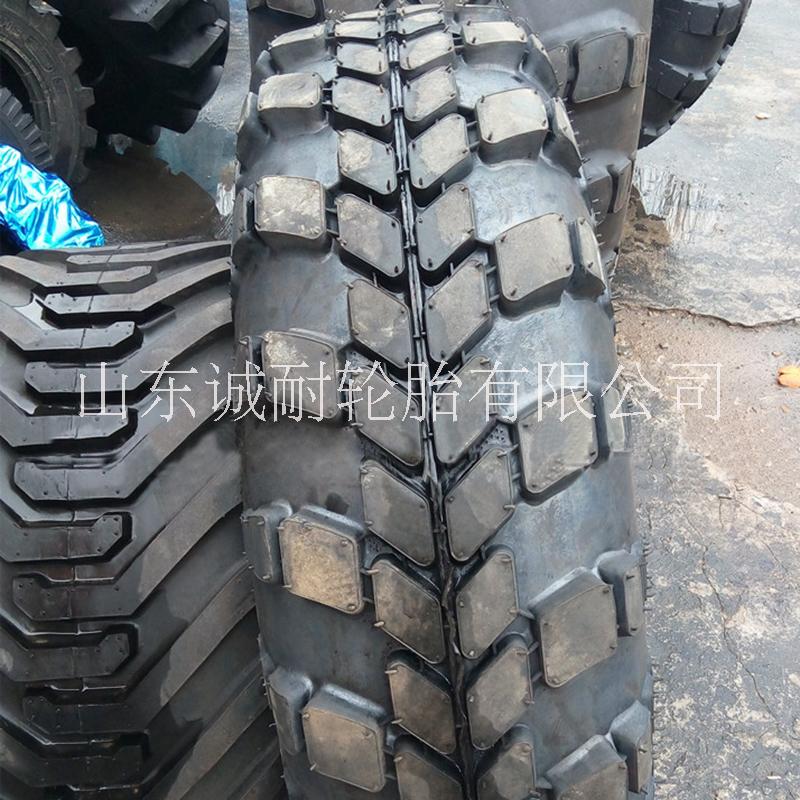 長期供應(yīng)13.00-18俄羅斯裝甲車輪胎 越野輪胎 耐磨 發(fā)貨及時(shí)