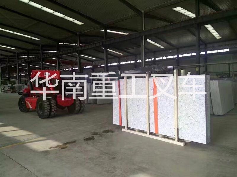 石材炮車(chē)廠家供應(yīng)批發(fā)采購(gòu)價(jià)格11噸伸縮臂（集裝箱）石材裝卸吊裝車(chē)炮車(chē)