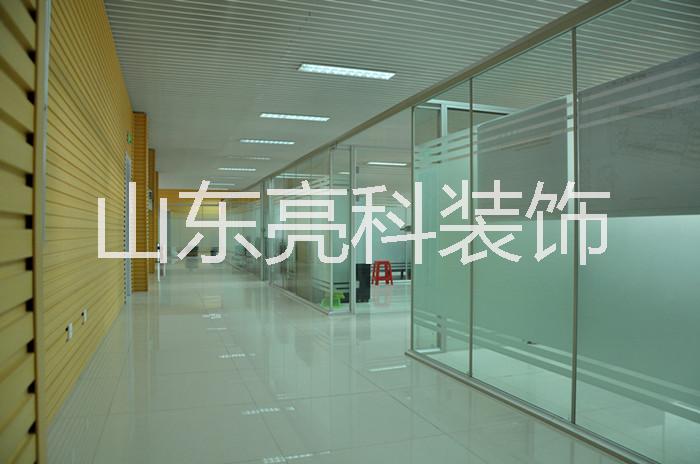 山東玻璃隔斷鋁型材