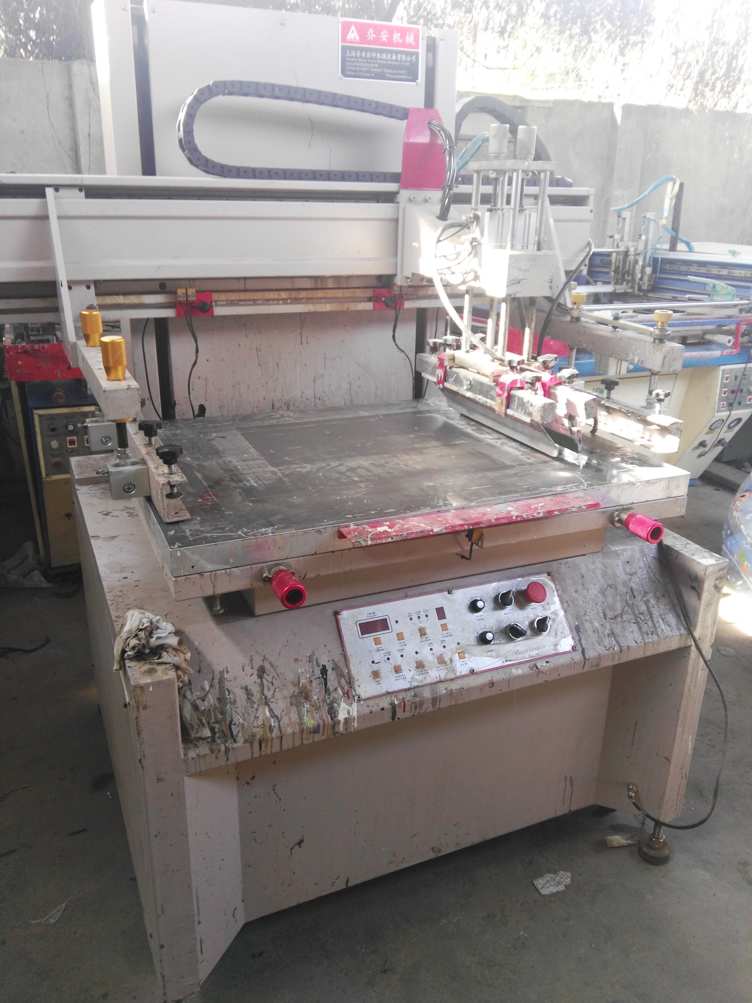 二手轉(zhuǎn)讓絲印機(jī)，垂直絲印機(jī)，斜臂絲印機(jī)，各種牌子的